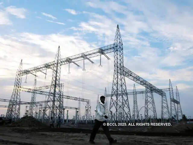 Government proposes new scheme for restructuring power distribution utilities with private participation